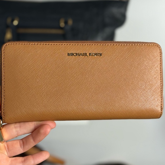 Michael Kors Wallet 3 Pack - Picture 1 of 4